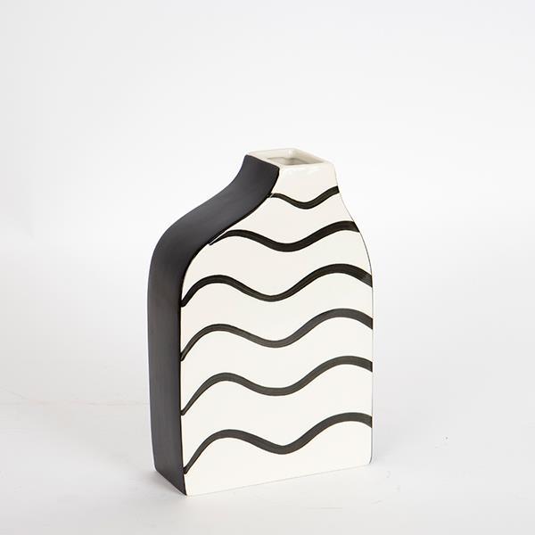 ΒΑΖΟ ΚΕΡΑΜΙΚΟ ΜΑΥΡΟ ΜΕ ΛΕΥΚΕΣ ΓΡΑΜΜΕΣ 15x6x23cm